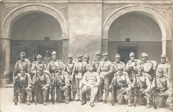 AK Österreich Ungararische Armee, Gruppenprotrait , gelaufen