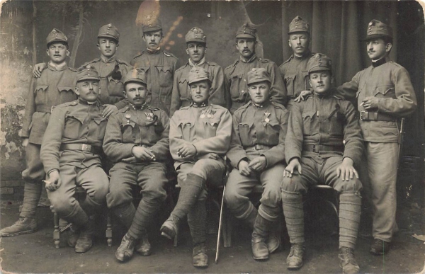 AK Österreich Ungararische Armee, Offiziere, Gruppenportrait, gelaufen
