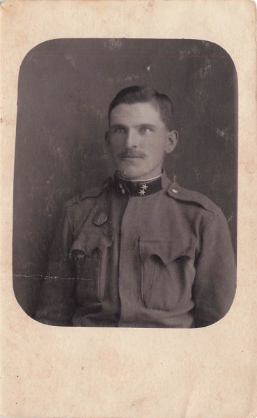 AK Offizier der  Ung/Österreich Armee, 1. Weltkrieg, gelaufen