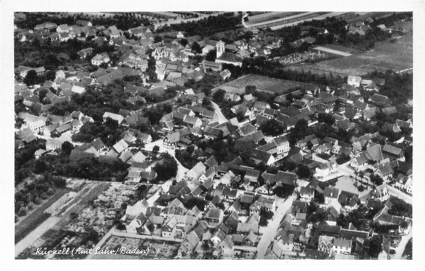 AK Kürzell (77974), Luftbildaufnahme von Krzell, n. gelaufen