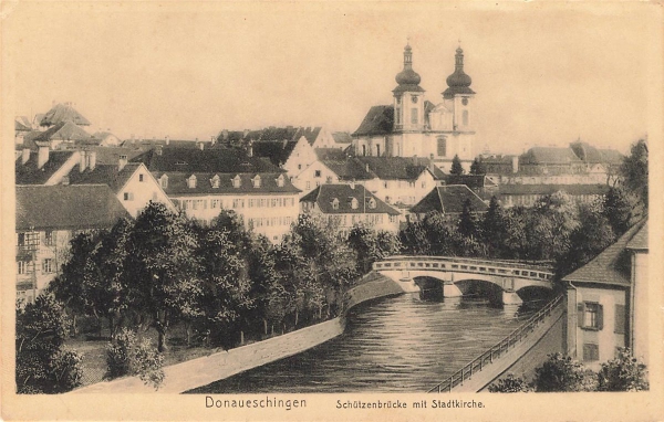 AK Donaueschingen (78166), Schützenbrücke mit Stadtkirche, n. gelaufen