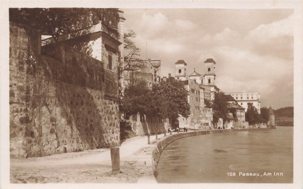 AK Passau (94032), Am Inn, n. gelaufen