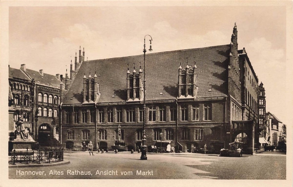 AK Hannover (30159), Altes Rathaus ansicht vom Markt, n. gelaufen