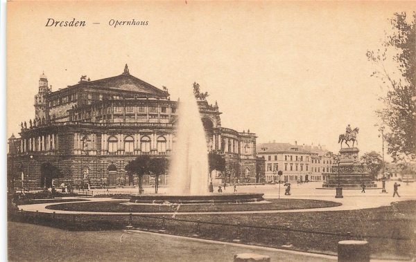 AK Dresden (01067), Opernhaus, n. gelaufen