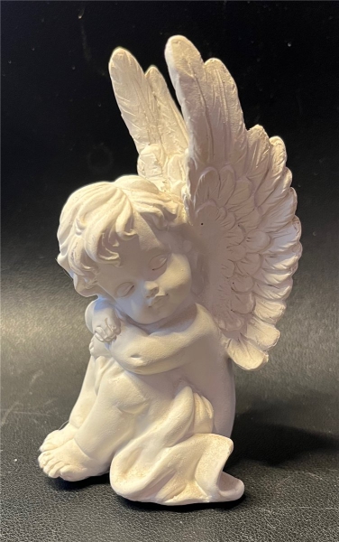 Weiße Keramik Cherub Figuren "Der schlafende Engel"