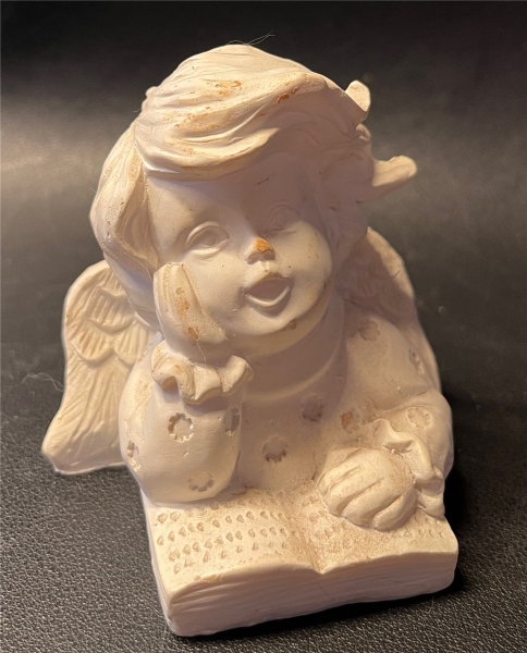 Weiße Keramik Cherub Figuren "Der lesende Engel"