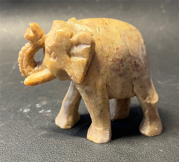 Elefant aus Jade