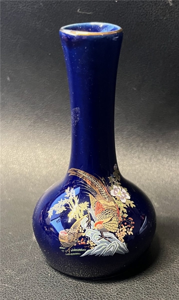 Porzellan-Vase, klein, handgemalter Vogel