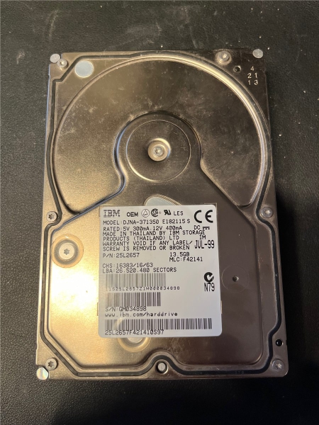 IBM, 13,50 GB, Model: DJNA-371350, SATA HDD Festplatte