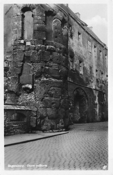 AK Regensburg (93047), Regensburg, Porta prätoria, n. gelaufen