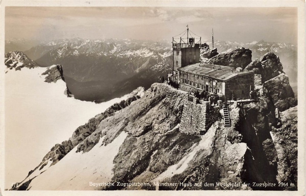 AK Garmisch-Partenkirchen (82467), Bay. Zugspitzb., Müncher Haus a. d. Westgiipfel, gelaufen BAHNPOST (Garmisch)