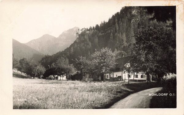 AK Auerbach in der Oberpfalz (91275), Einfahrt in den Ort, n. gelaufen