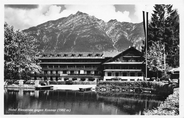 AK Garmisch-Partenkirchen (82467), Hotel Riessersee gegen Kramer, n .gelaufen