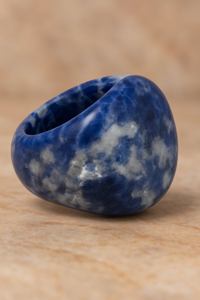 Dicker Sodalith-Ring – Naturstein-Schmuck aus Brasilien