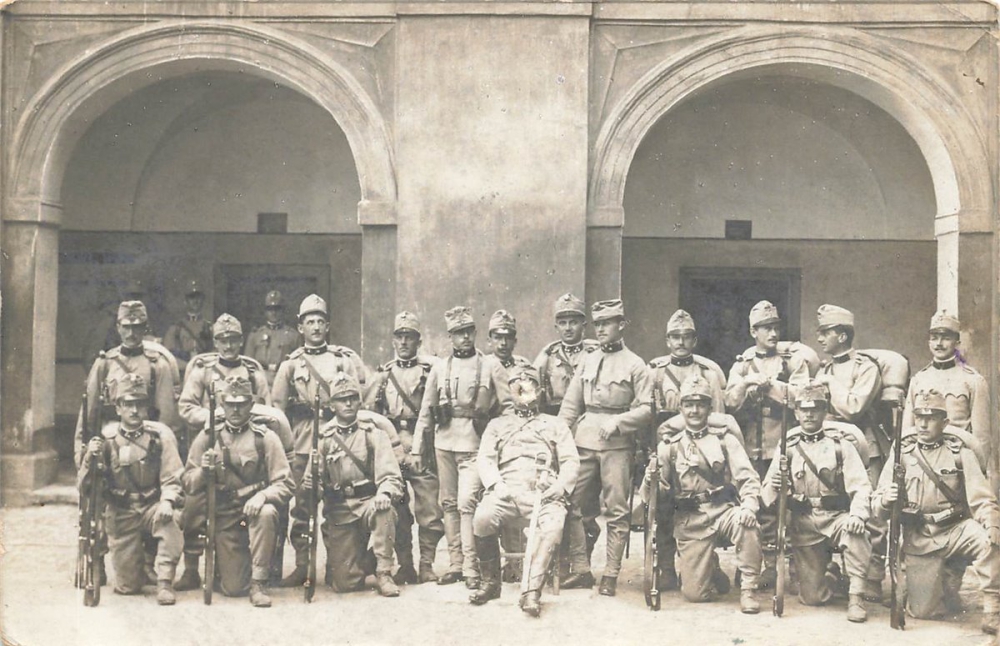 AK Österreich Ungararische Armee, Gruppenprotrait , gelaufen