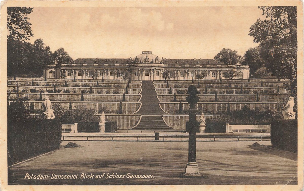 AK Potsdam (14467),Blick auf Schloß Sanssouci, n. gelaufen