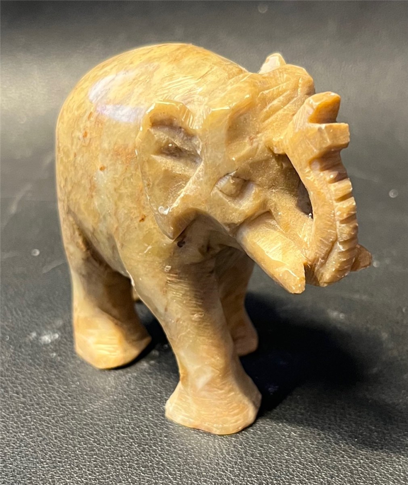 Elefant aus Jade