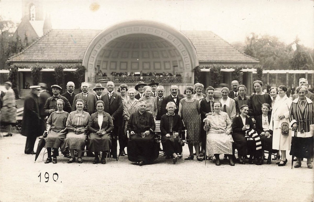 AK Gesellschaft um 1900, n. gelaufen