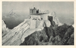 AK Garmisch-Partenkirchen (82467) Zugspitze und Münchener Haus, gelaufen am 10.07.1935 (Zugspitze)