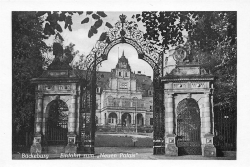 AK Bückeburg (31675), Einfahrt zum neuen Palais, n. gelaufen