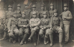 AK Österreich Ungararische Armee, Offiziere, Gruppenportrait, gelaufen