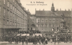 AK 1. Wk, Ung / Österreich Armee, K.k Hofburg. Franzenplatz mit Burgmusik, n. gelaufen
