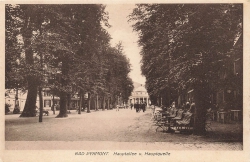 AK Bad Pyrmont (31812), Hauptallee u. Hauptquelle, n. gelaufen