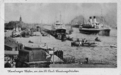 AK Hamburg (20095), Hamburger Hafen, an den St. Pauli Landungsbrücken, n.gelaufen