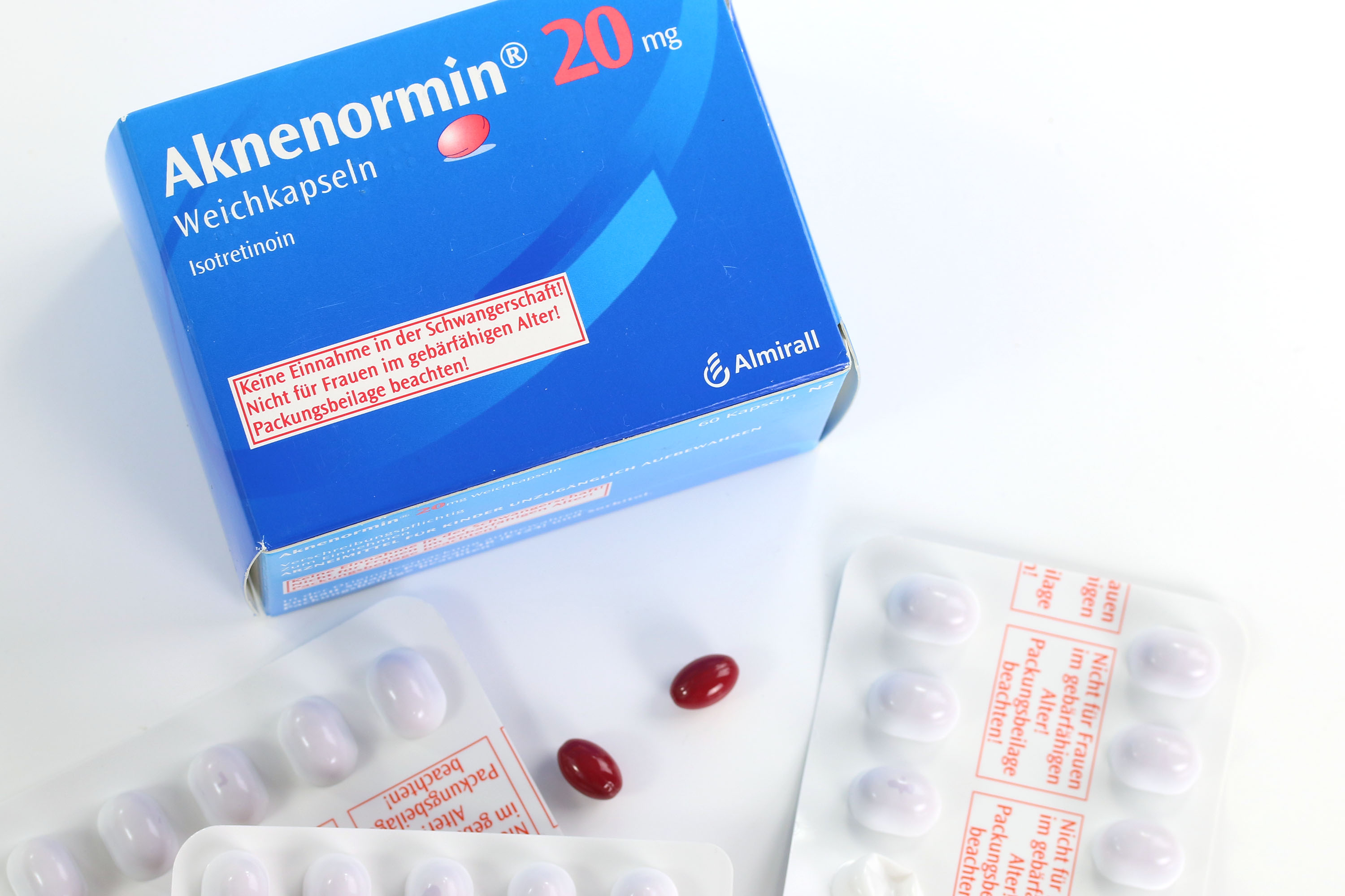 online dermatologist isotretinoin